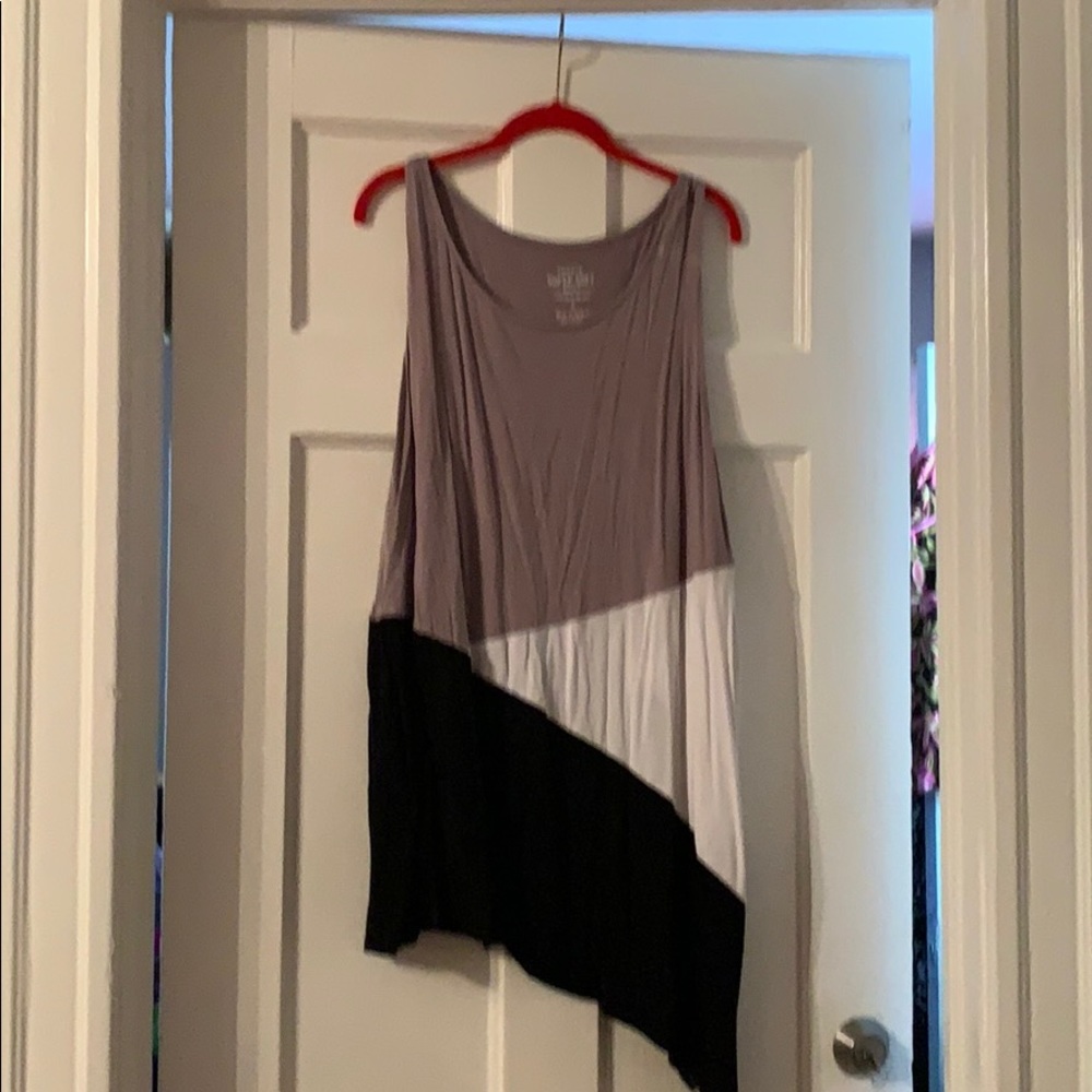 Torrid super soft assymetrical hem tank